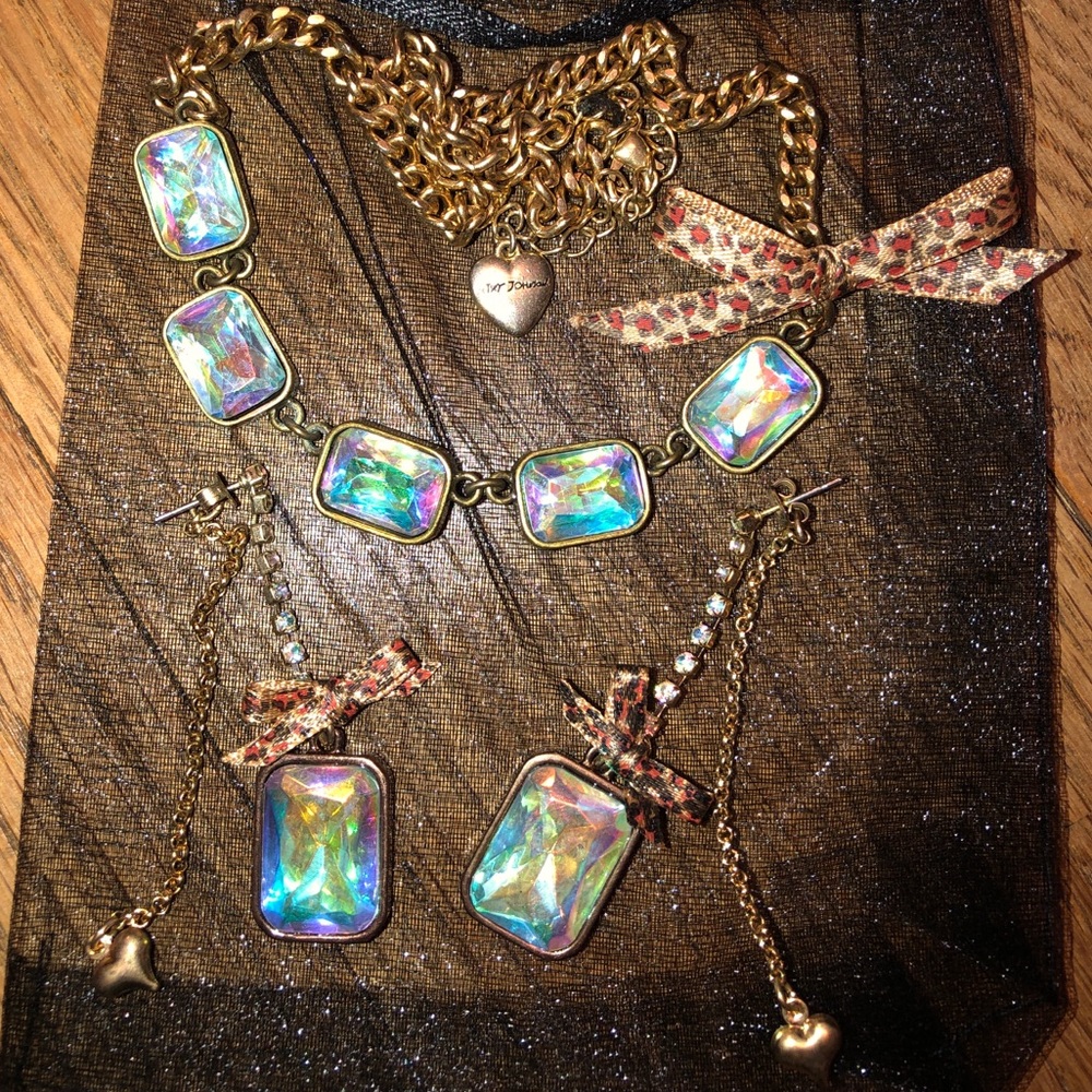 Betsey Johnson costume gem necklace & earring set